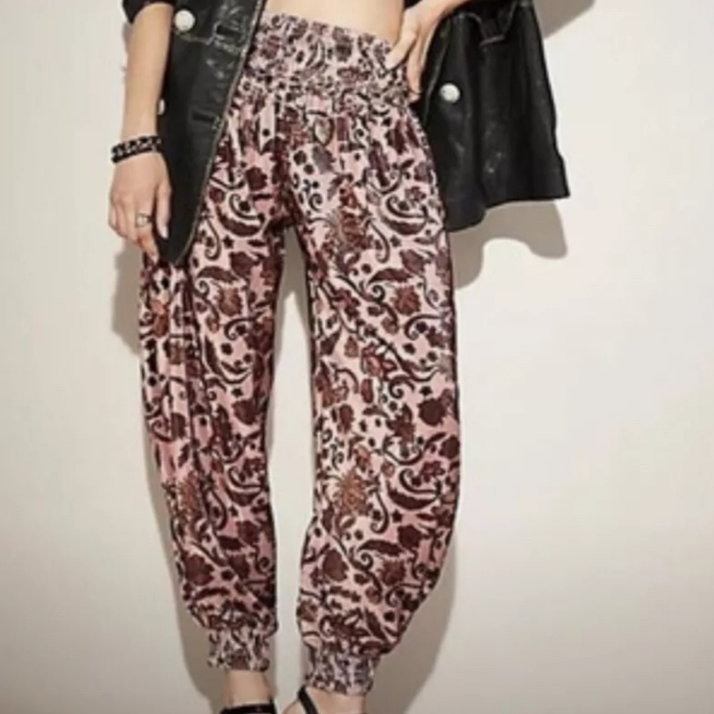 Free People  bohovMarla  Pants Harem Smock Waist Cuffs Floral Print  Small